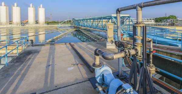 Hướng Dẫn Xử Lý Nước Thải Bệnh Viện Đạt Chuẩn QCVN 28:2010/BTNMT Mới Nhất 2026 4 Phương pháp khử trùng nâng cao diệt sạch vi khuẩn lây nhiễm trước khi xả ra môi trường