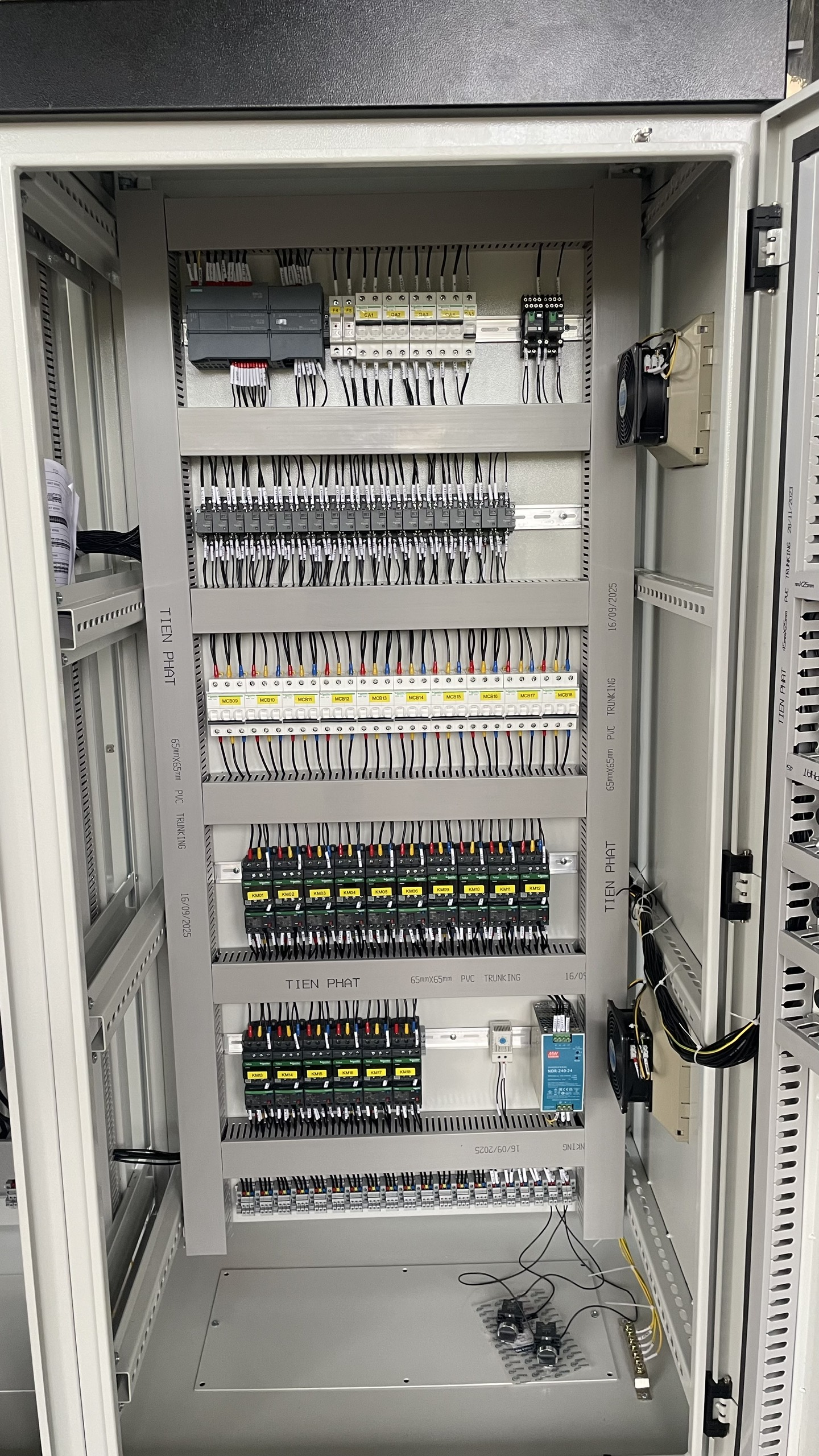 Phân Tải Tủ Điện 620m3 Phúc Yên: 8 Bước Ổn Định 4 Phân tải tủ điện 620m3 Phúc Yên - chạy thử và ghi nhận thông số vận hành