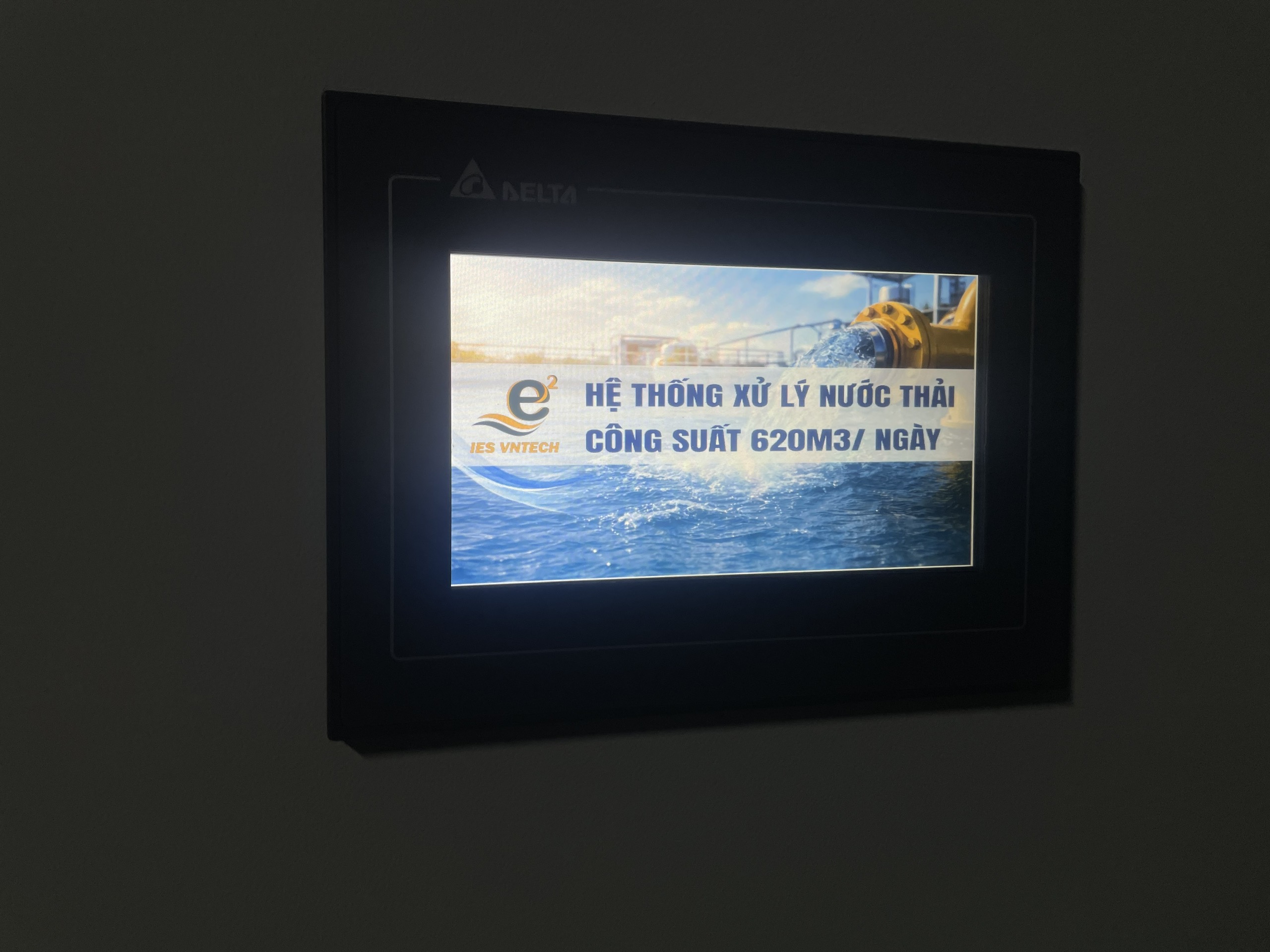 Thi công tủ điện xử lý nước thải 620m3/ngày tại chung cư Phúc Yên 5 thi công tủ điện xử lý nước thải đúng tiêu chuẩn kỹ thuật chính là giúp toàn bộ quy trình vận hành trơn tru, tiết kiệm năng lượng và bền bỉ theo thời gian